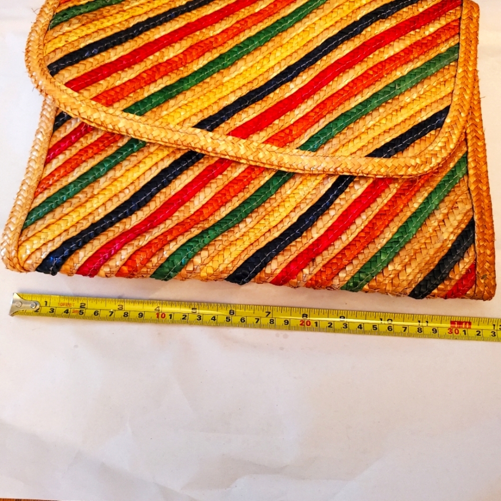 Clutch straw purse